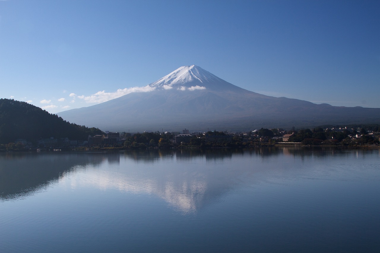 日本富士山最新动态，壮丽景象与研究活跃的交织